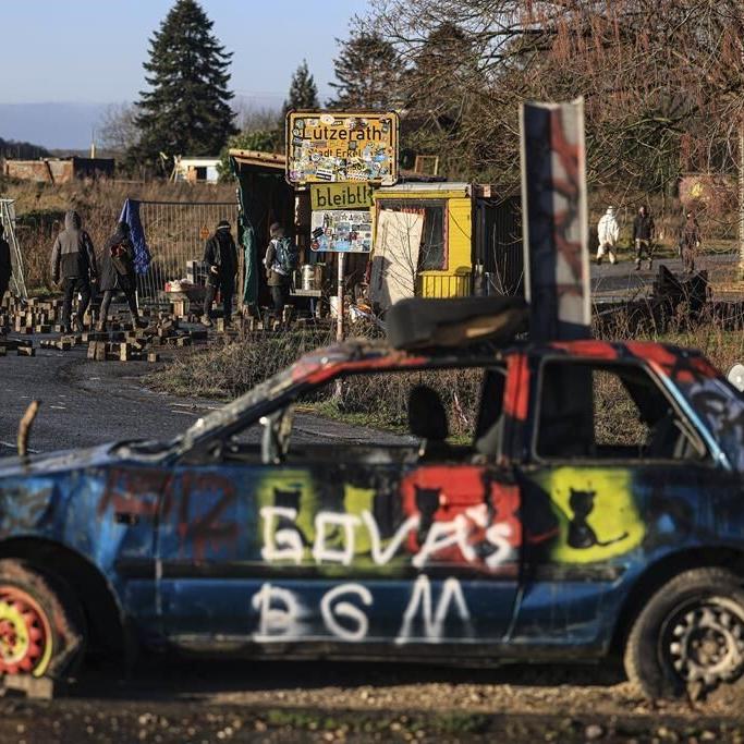 German police clear blockades at village condemned for mine